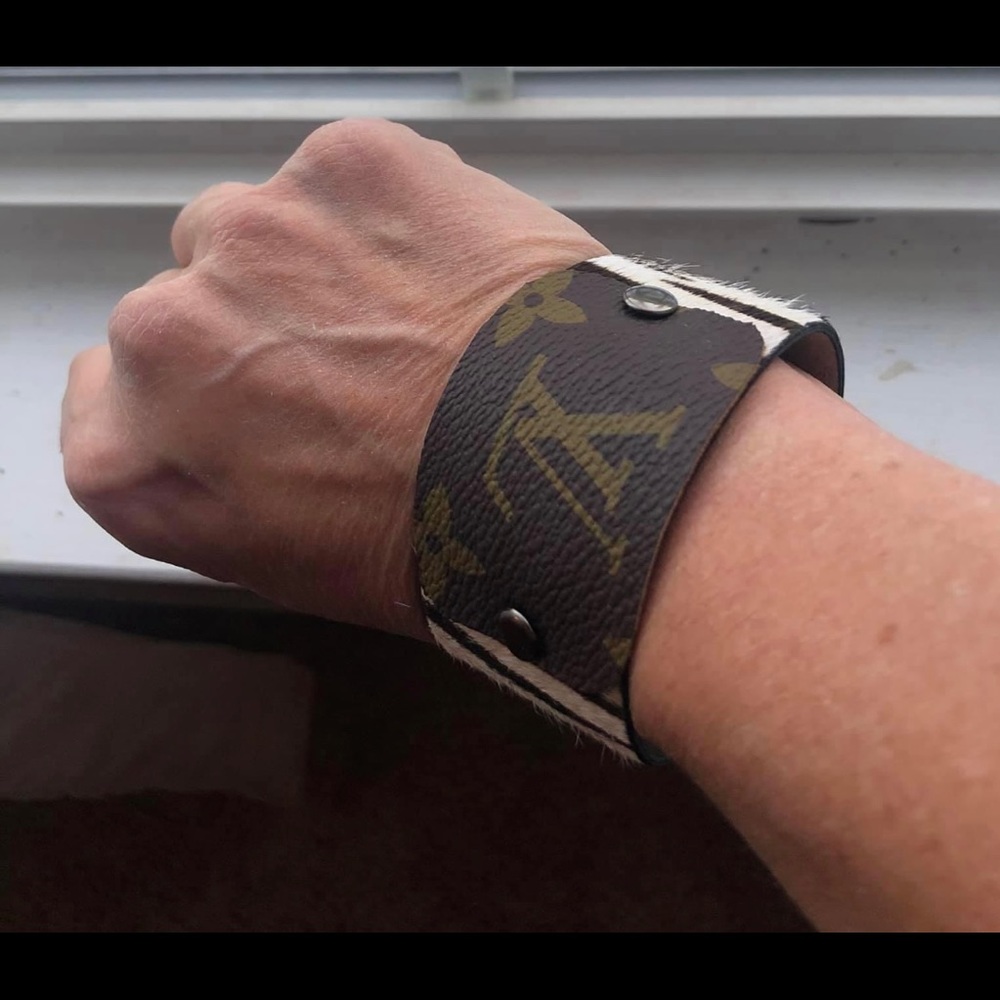 Cuff bracelet